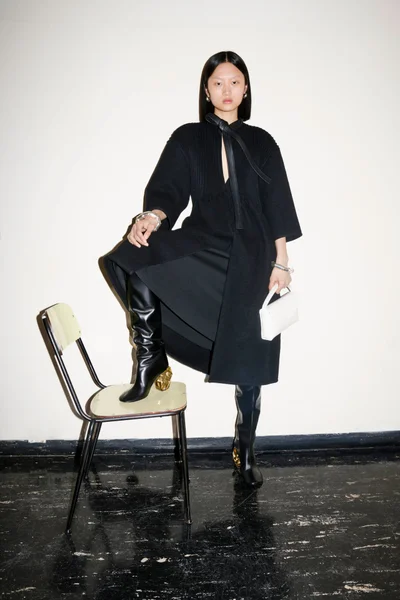 Look 25